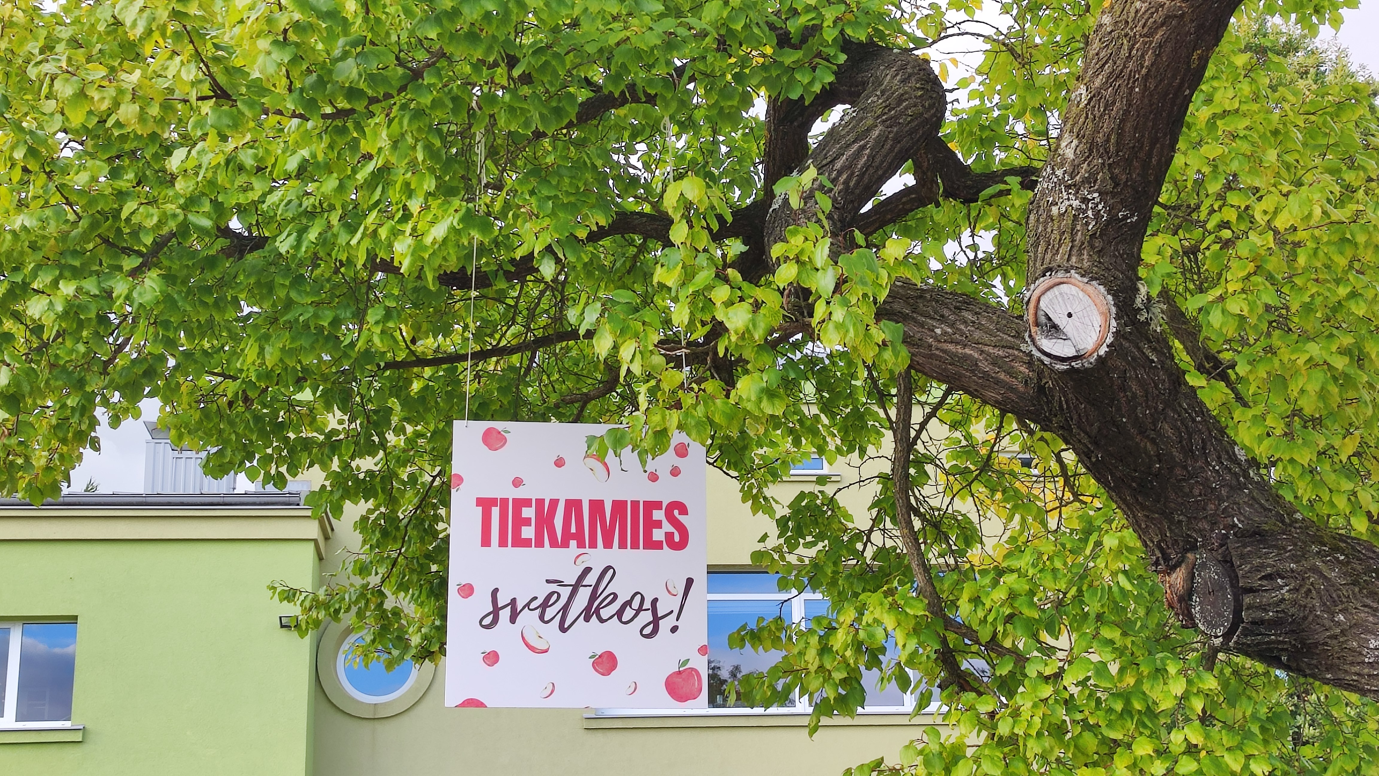tiekamies svētkos